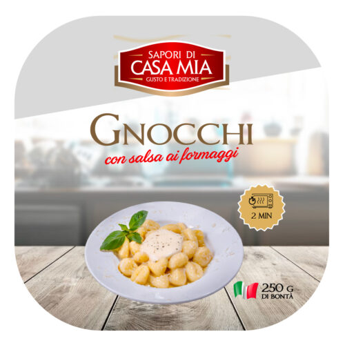 Gnocchi con salsa ai formaggi